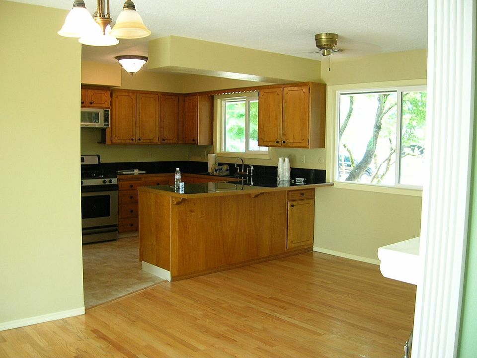 2nd image of 6969 SE Molt St