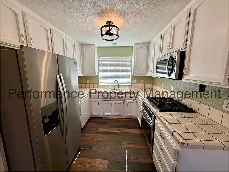 620 Graydon Ave — Photo 5