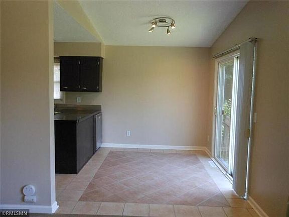 4th image of 1701 143rd Ln NE