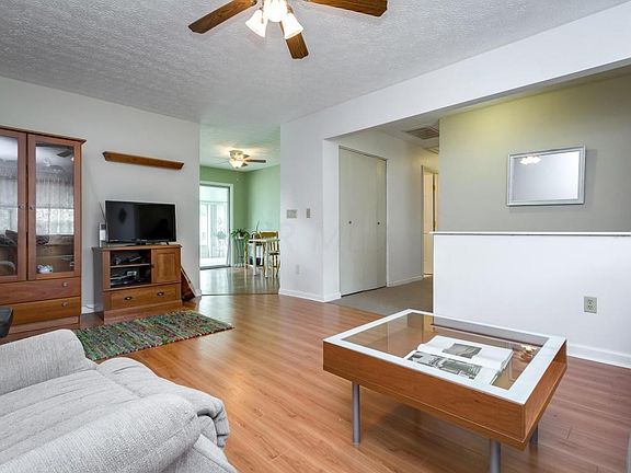 5th image of 213 Barcelona Ave