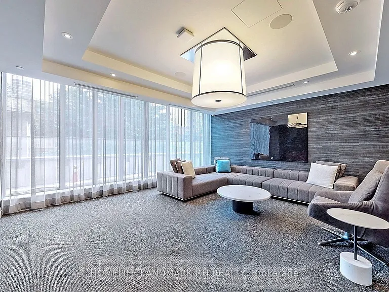 50 Wellesley St E #608 — Photo 17