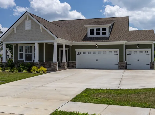 1442 English Oak Dr, Clarksville, TN 37043