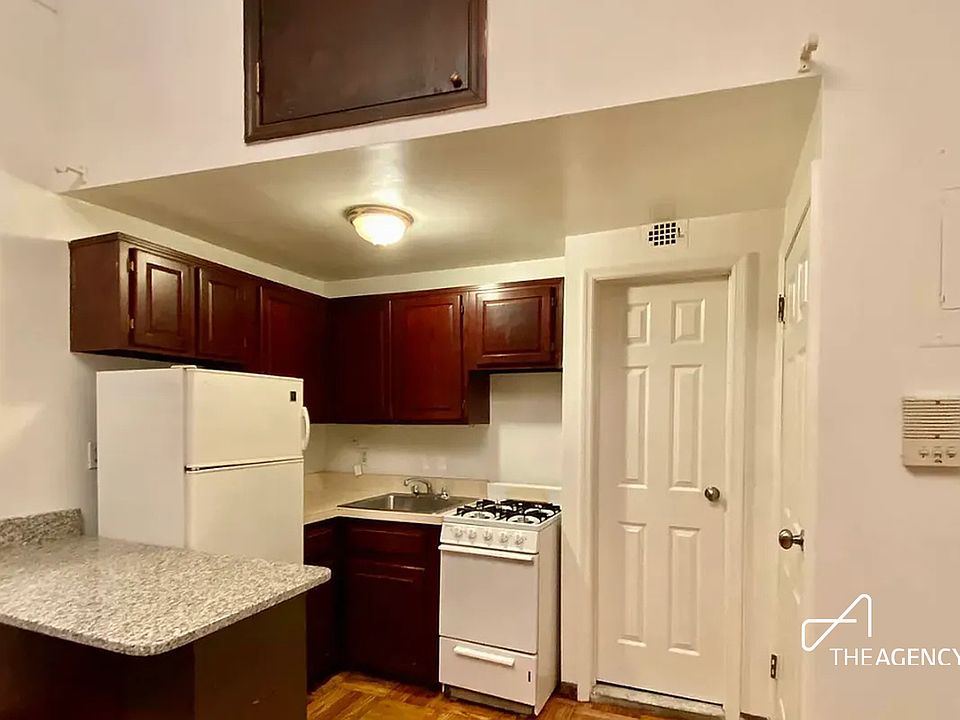 2nd image of 73 W 85th St APT 1A