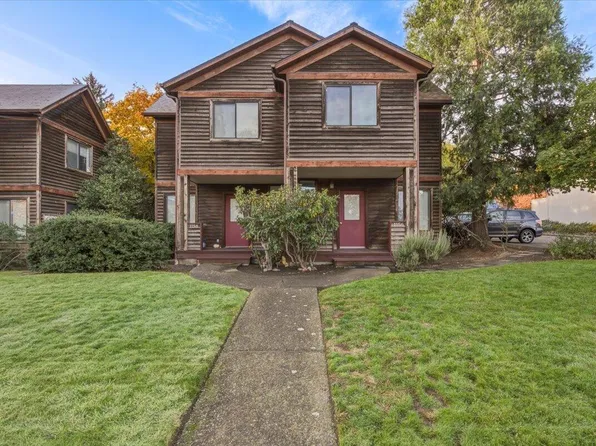 1156 Iowa St, Ashland, OR 97520
