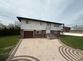 357 Whittier Ave #2, Floral Park, NY 11001