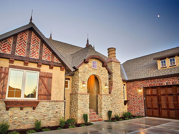 2nd image of 1441 N Rich Hill Cir