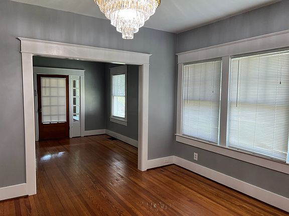 4th image of 2321 Hawthorne Ave