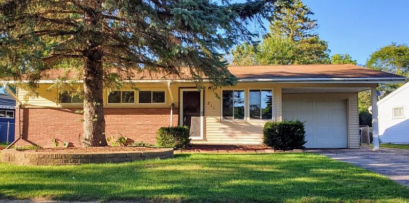 1st image of 211 Juniper Dr