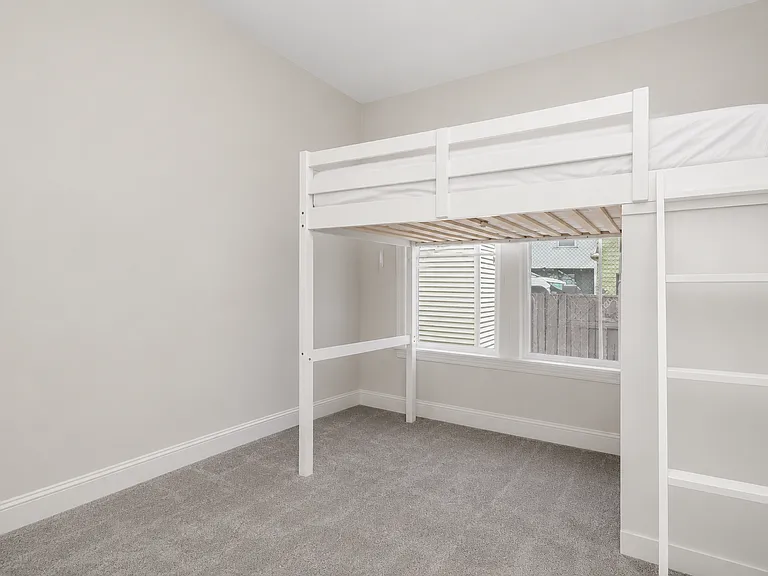 2 S New St #3 — Photo 12