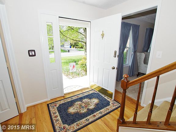 4th image of 3905 Cherry Valley Dr