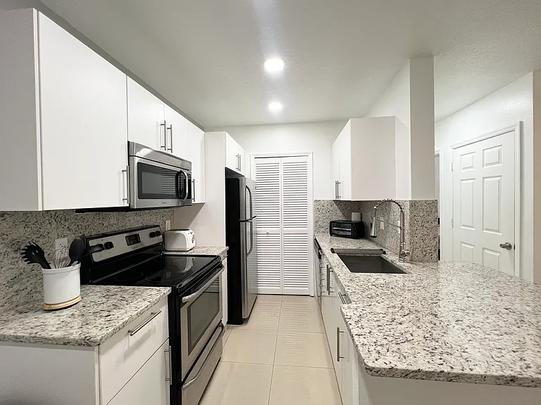 4360 S Kirkman Rd #211 — Photo 8