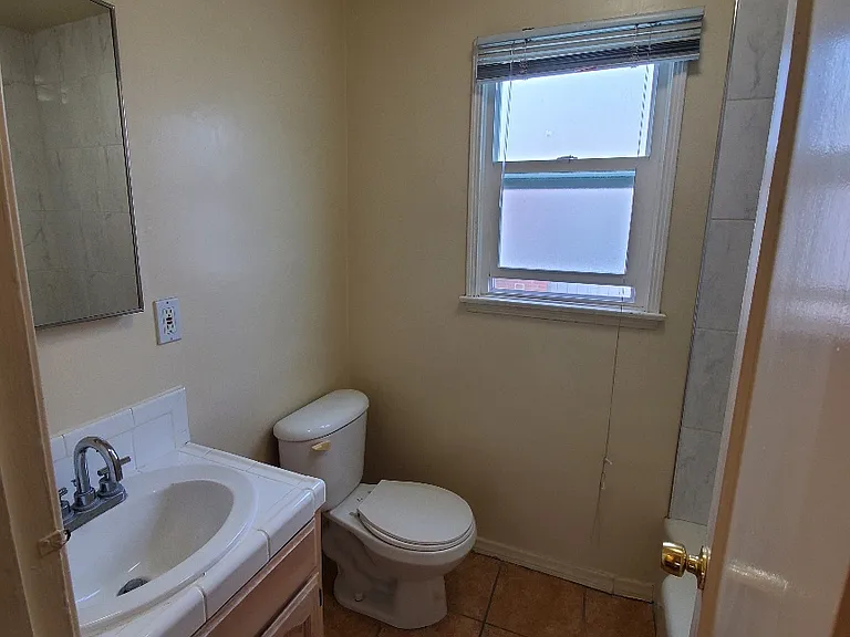 1430 Gordon St #2 — Photo 4