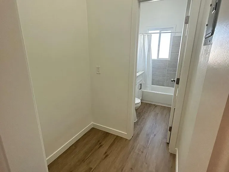 2256 Cambridge St #14 — Photo 9