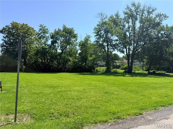 Maple & Clinton, Gillespie, IL 62033