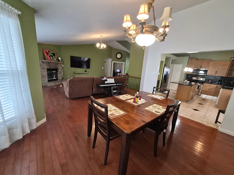 1809 Red Clover Dr — Photo 10