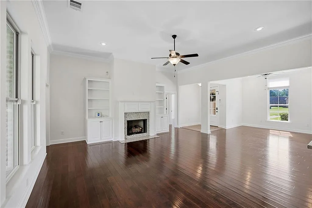 4 bed, 2610 sqft, $2,800 — Photo 4