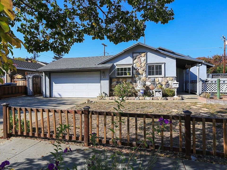 1st image of 4889 Kingbrook Dr