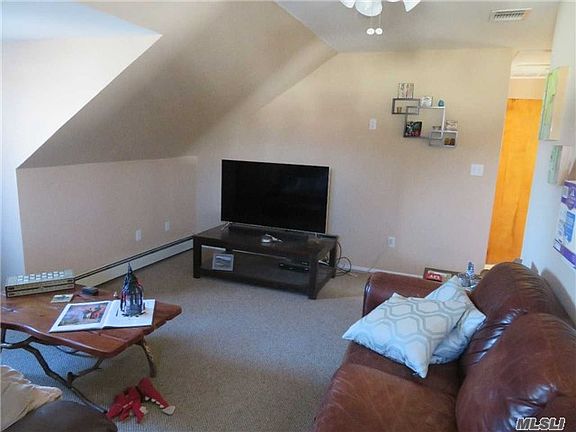 2nd image of 32 Hendrick Ave