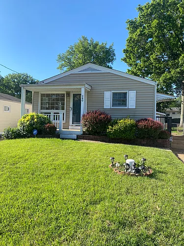 240 Rayburn Ave Photo 1