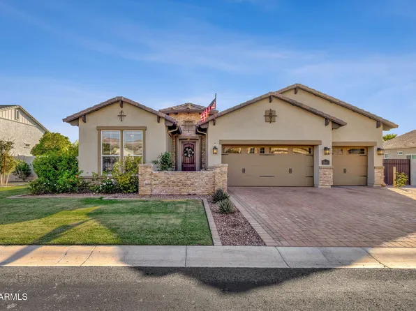 4525 E FOUNTAIN Street, Mesa, AZ 85205