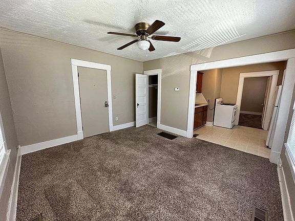 2nd image of 715 Asp Ave #715/1