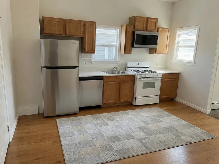 37 Madison St #1 — Photo 3
