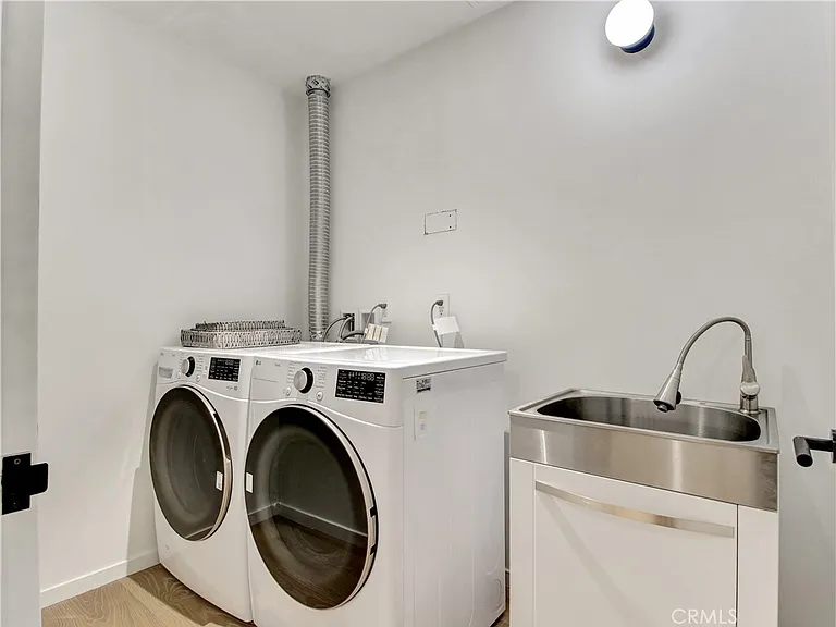 1618 Hilts Ave #103 — Photo 25