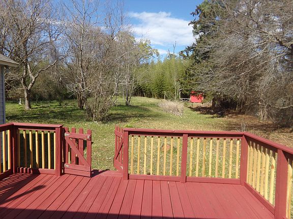 3rd image of 932 Winter Garden Dr