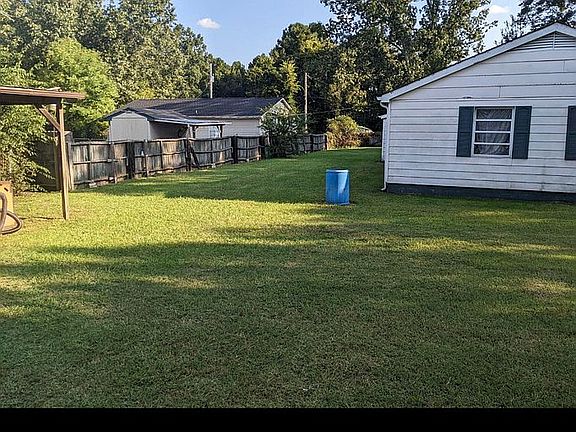 3rd image of 110 Old Lakeview Dr