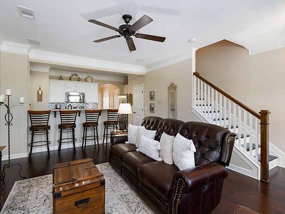 4th image of 2813 Sterlingshire Dr