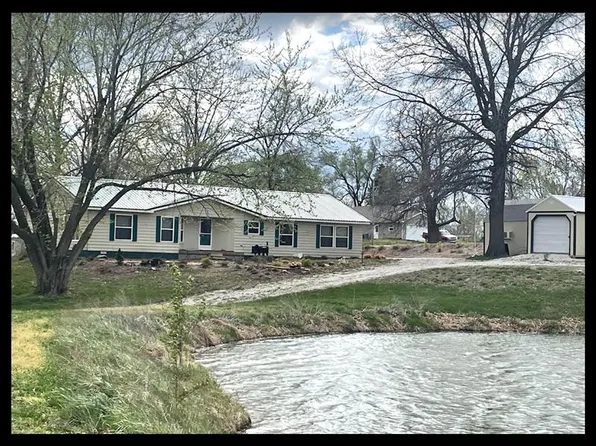 606 Carroll St, Bevier, MO 63532