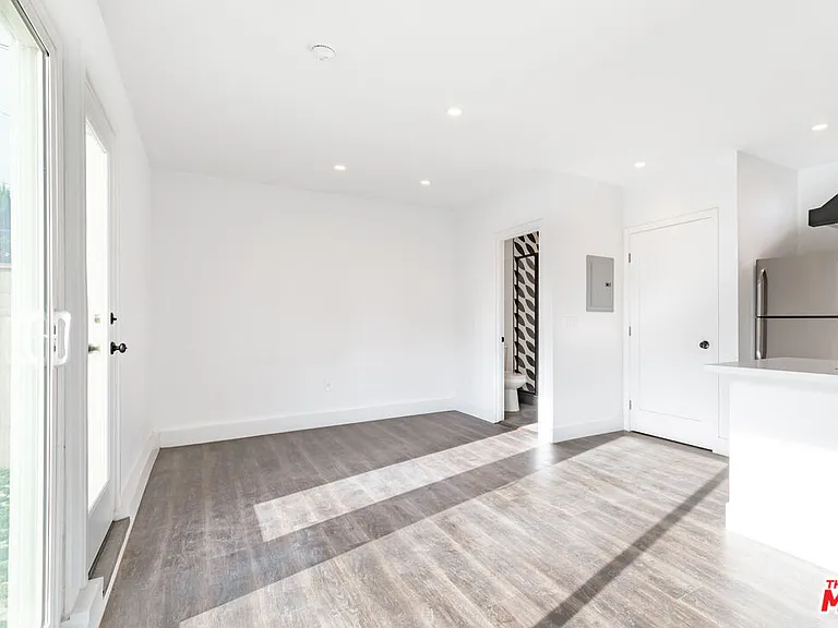 11951 Missouri Ave — Photo 6
