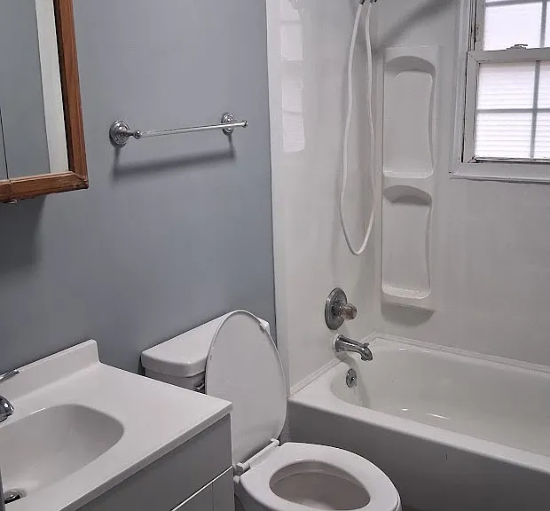 1725 Wharton Ave — Photo 5