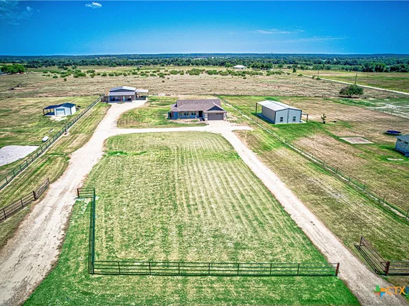 1081 Apache Trl, Rockdale, TX 76567