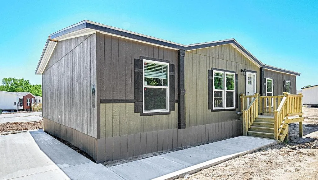 640 Kevin St — Photo 1