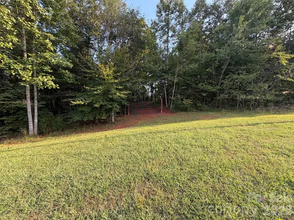 V L Vein Mountain Rd, Nebo, NC 28761