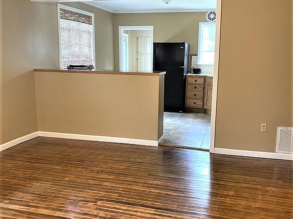 2nd image of 17 Brentwood Ln