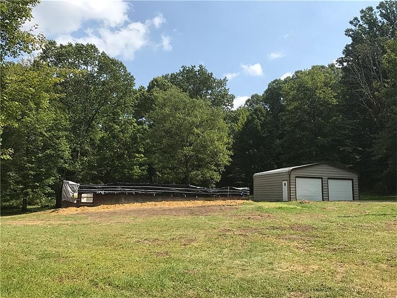 1st image of 429 Shady Ln