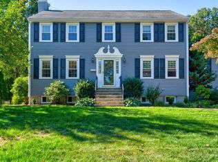 110 Worcester Ln, Waltham, MA 02451