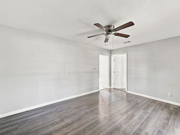 2nd image of 3520 Bagby Ave