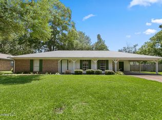 155 Cypress Dr, Madison, MS 39110