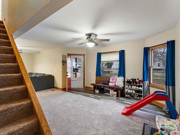 4th image of 408 1st St