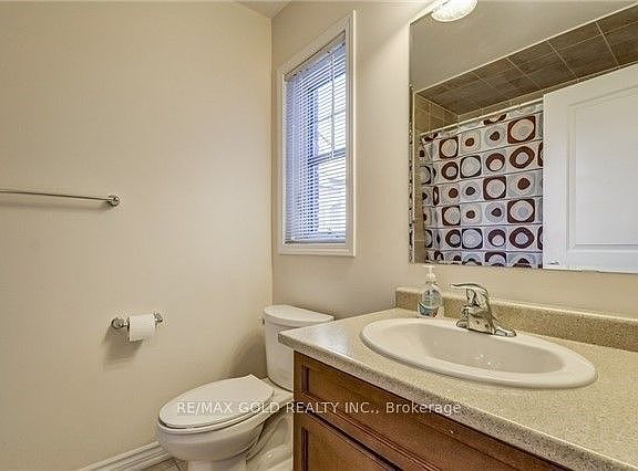 4th image of 82 Enford Cres