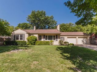 239 S Parkwood Ln, Wichita, KS 67218