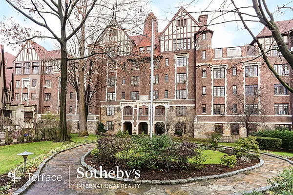 Sold by Terrace Sotheby's International Realty | media 28