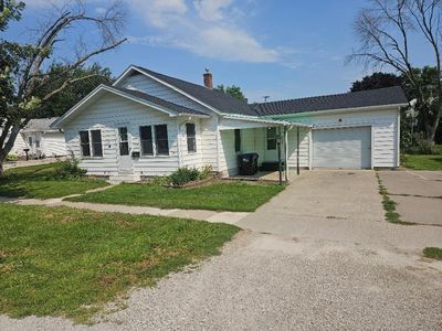 508 15th St, Belle Plaine, IA, 52208