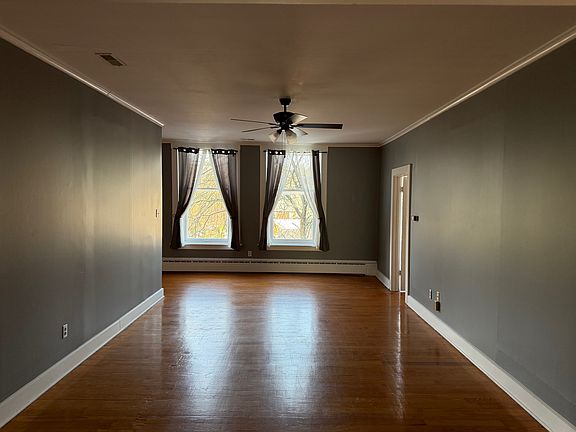 2nd image of 41 1/2 S Paint St