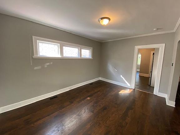 4th image of 3439 Beechwood Ave