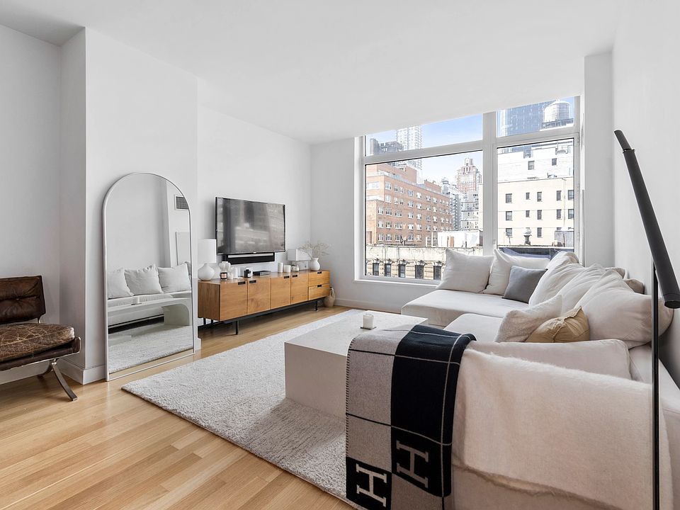 1st image of 400 E 67th St APT 7C