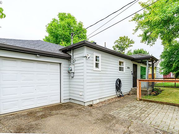 3rd image of 1835 City View St